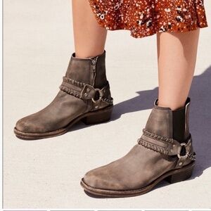 Free People Stony Desert Harness ankle boots taupe gray 39